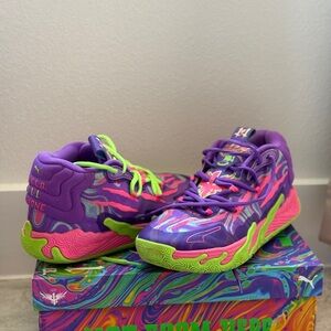 Puma Purple and Pink Sneakers Vibrant Athletic Design